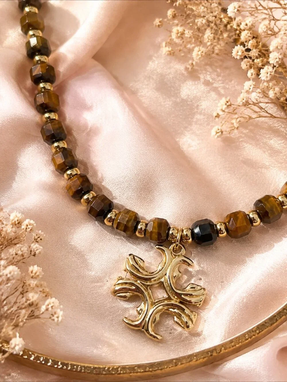 NWT Tory Burch Tigers Eye Brown Beaded Necklace with Gold Logo Pendant